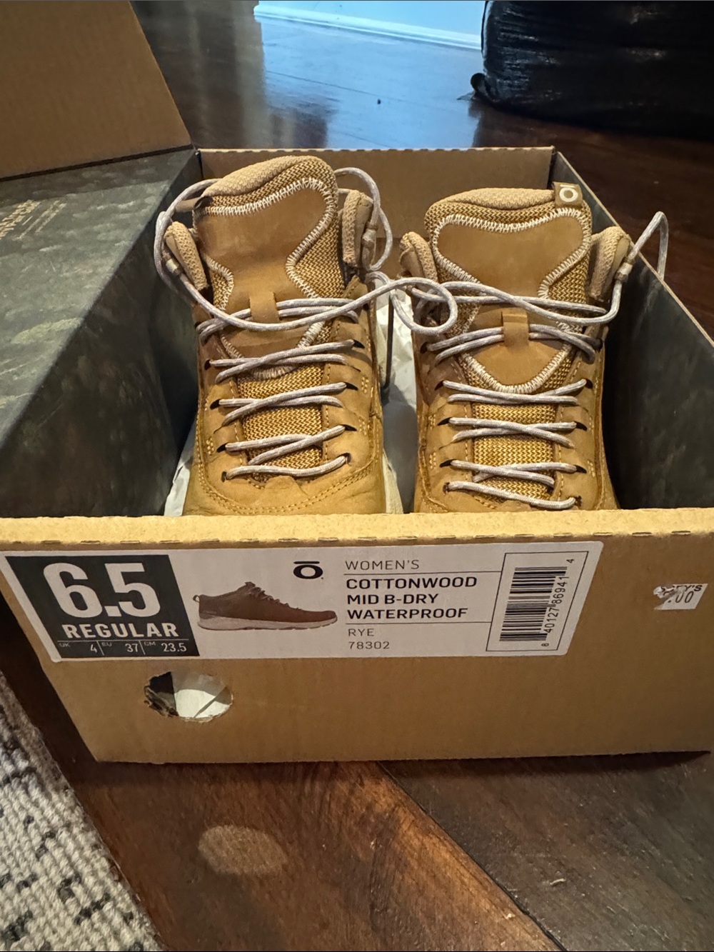 Women’s Lace-Up Tan Hiking Boots - Lightweight Comfort - Picture 4 of 4